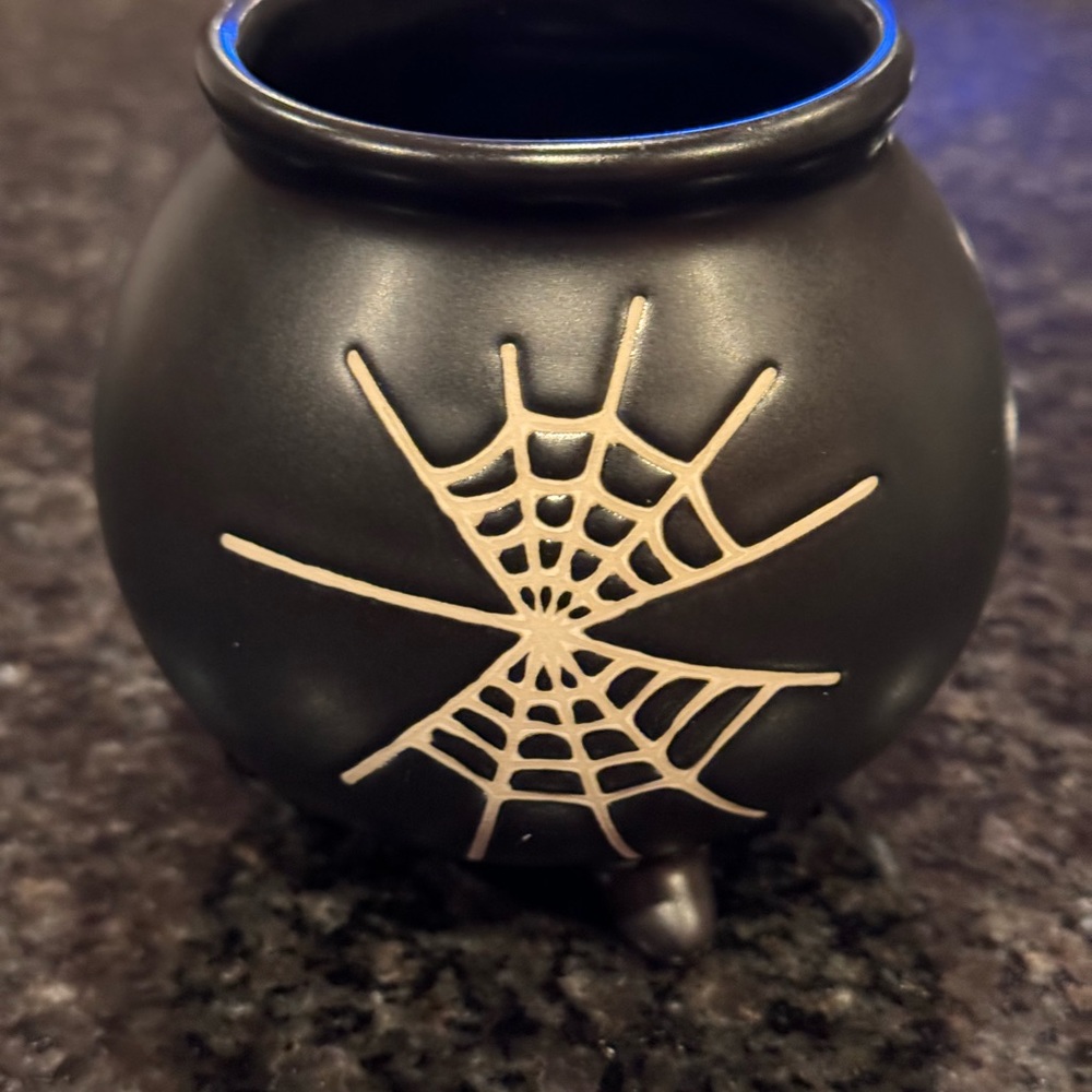 New Hyde & Eek Spiderweb Cauldron Mug